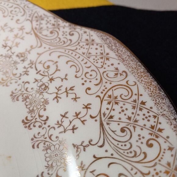 Vintage Vanity Fair Cake plate Cottagecore Kitsch - Picture 3 of 7